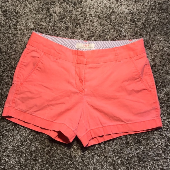 J. Crew Pants - J. Crew Chino Broken-In Short • Size 4 🍊